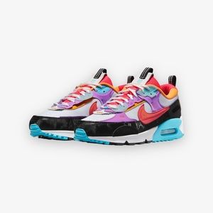 LIKE NEW! Nike Air Max 90 Futura in Color White/Bright Crimson/Fuchsia Dream